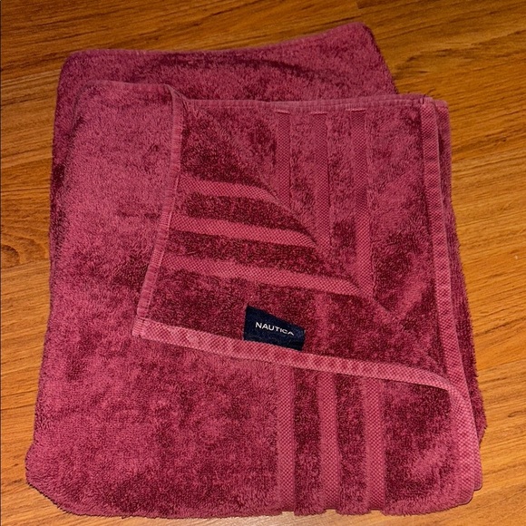 Nautica Burgundy Bath Towel - Picture 1 of 4
